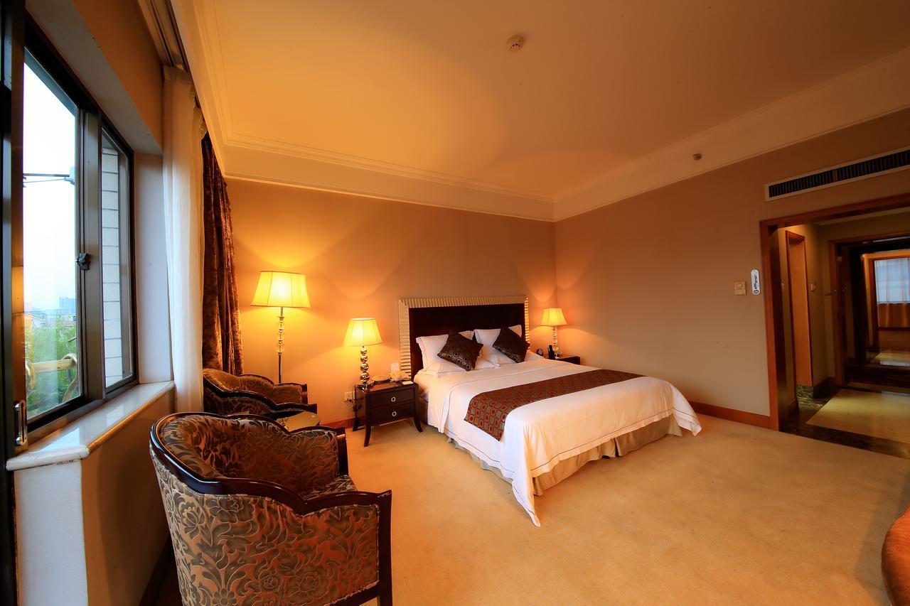 Country Garden Phoenix Hotel Jingmen Екстер'єр фото