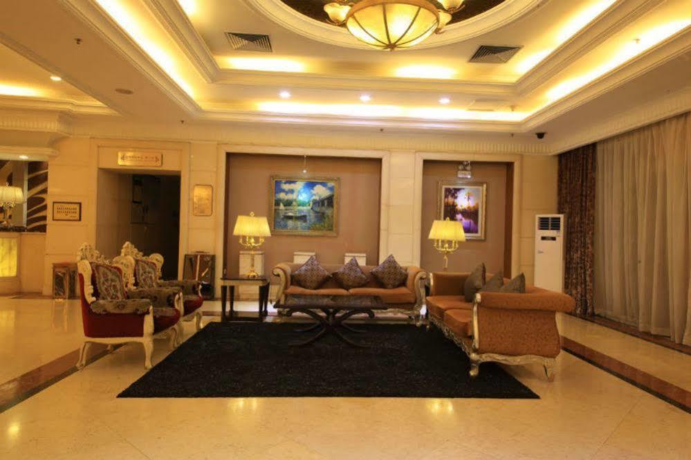 Country Garden Phoenix Hotel Jingmen Екстер'єр фото